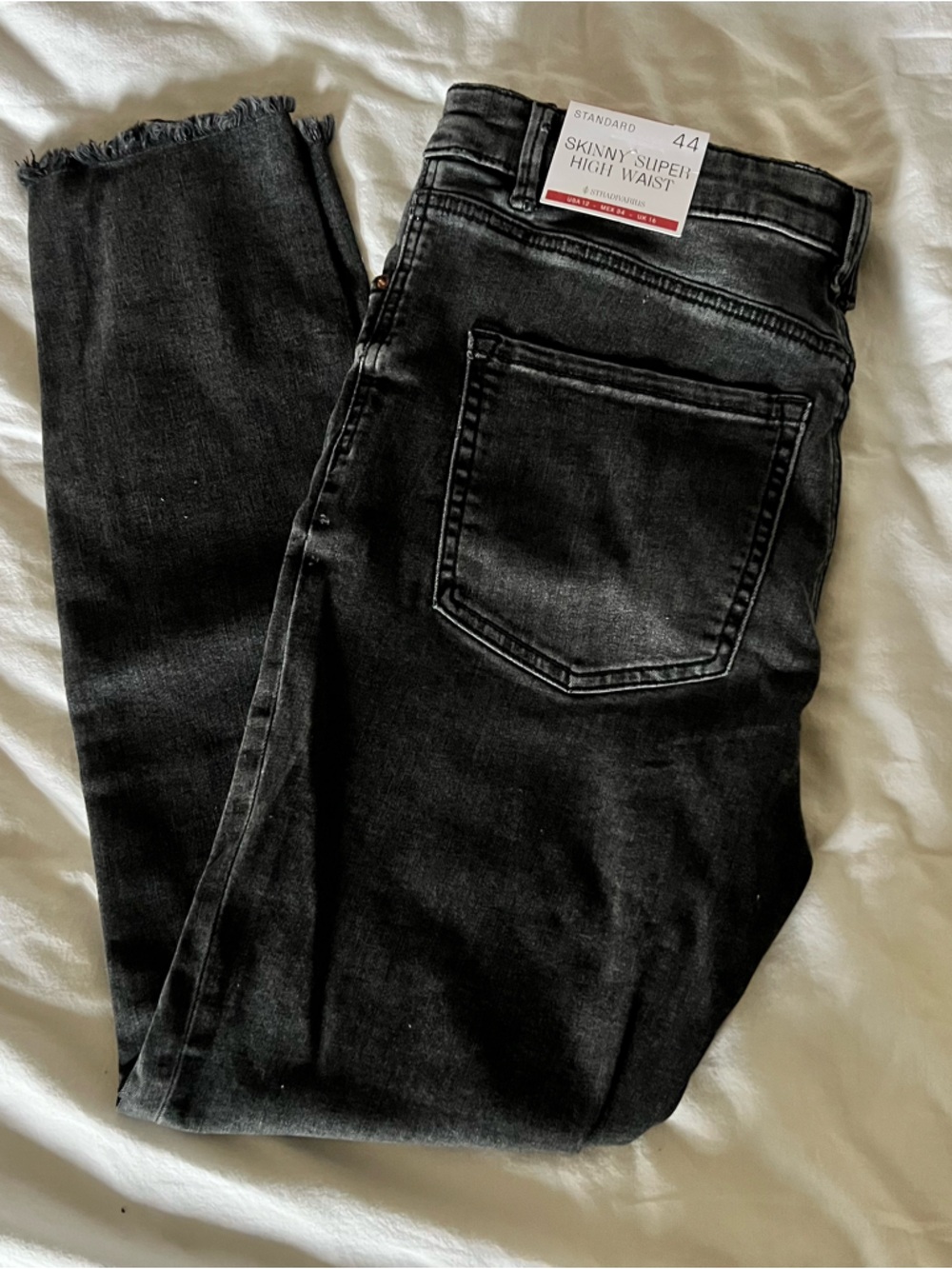 NWT stradivarius / Black Skinny High Waist Jeans / size 12